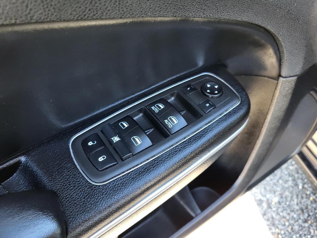 2022 Chrysler 300 Touring RWD Beeville TX