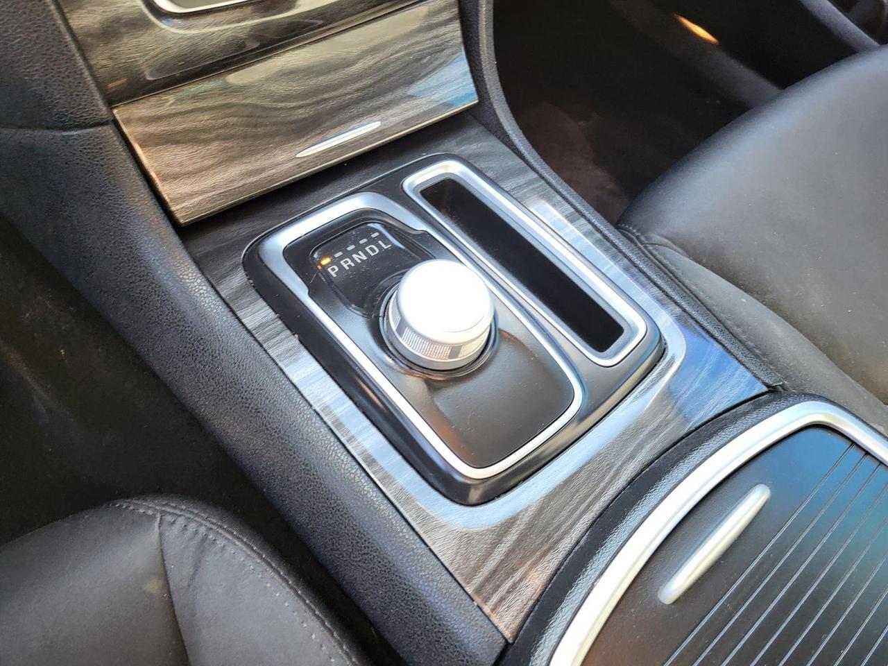 2022 Chrysler 300 Touring RWD Beeville TX