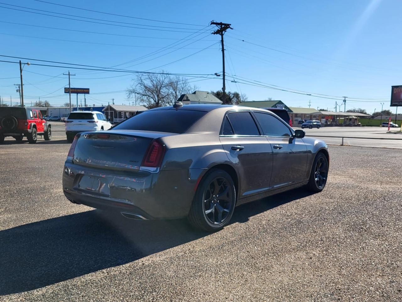 2022 Chrysler 300 Touring RWD