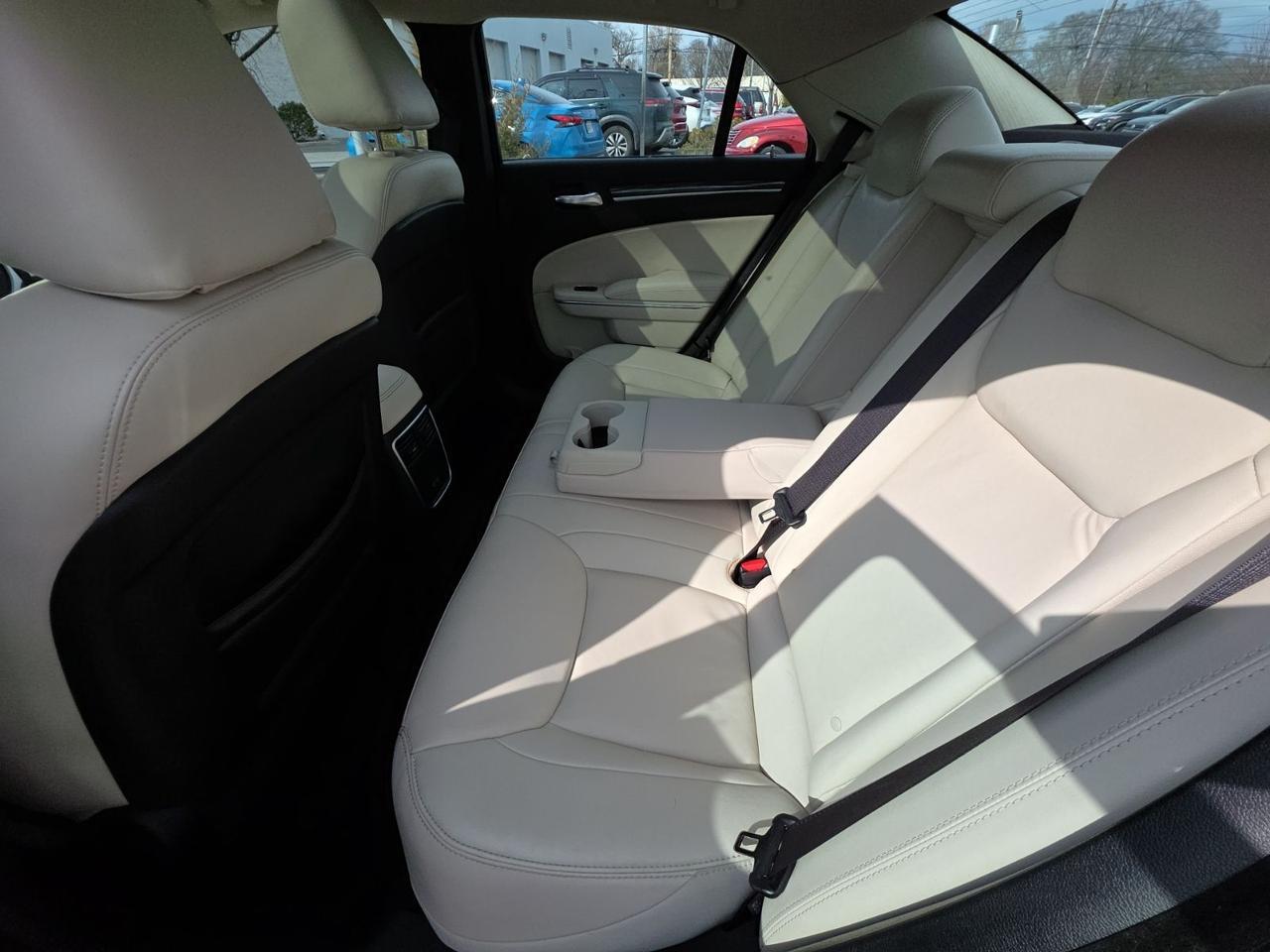 2022 Chrysler 300 Touring Glen Burnie MD