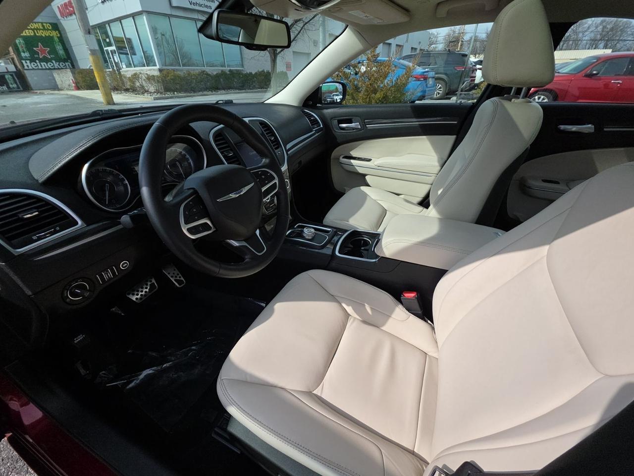 2022 Chrysler 300 Touring Glen Burnie MD