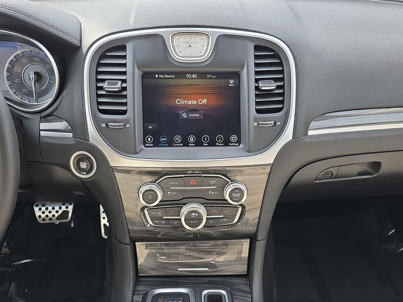 2022 Chrysler 300 Touring Glen Burnie MD