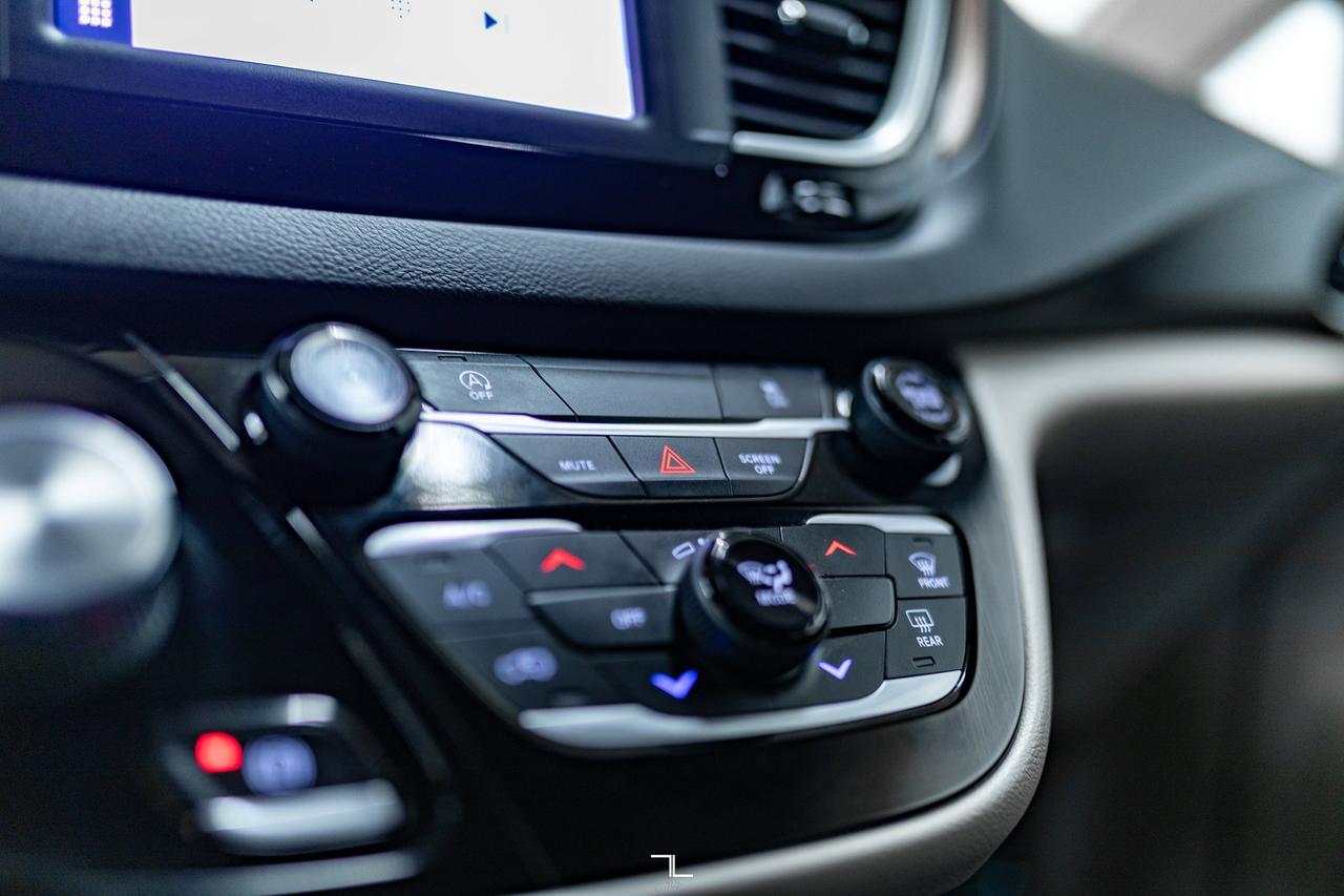 2022 Chrysler Grand Caravan SXT BCam Power Doors Red Deer AB