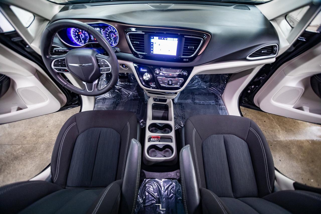 2022 Chrysler Grand Caravan SXT BCam Power Doors Red Deer AB