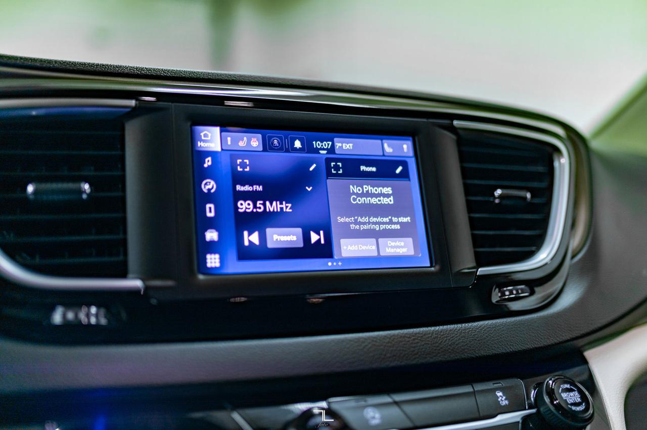 2022 Chrysler Grand Caravan SXT BCam Red Deer AB