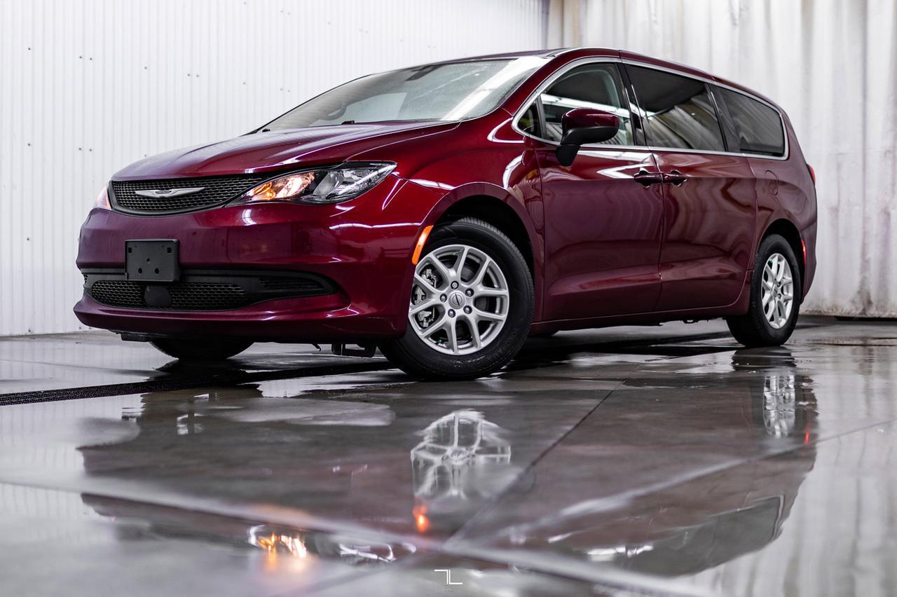 2022 Chrysler Grand Caravan SXT BCam Red Deer AB