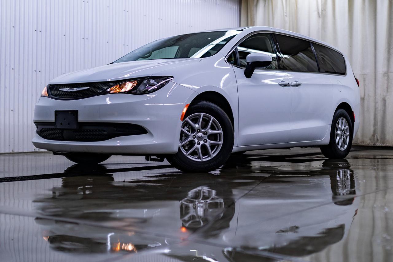 2022 Chrysler Grand Caravan SXT Nav BCam Red Deer AB