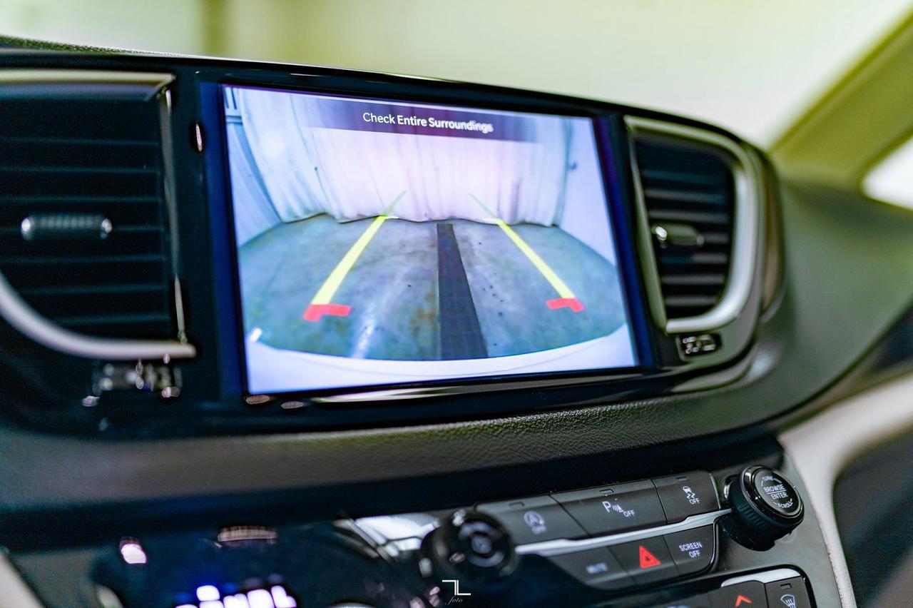 2022 Chrysler Grand Caravan SXT Nav BCam Red Deer AB