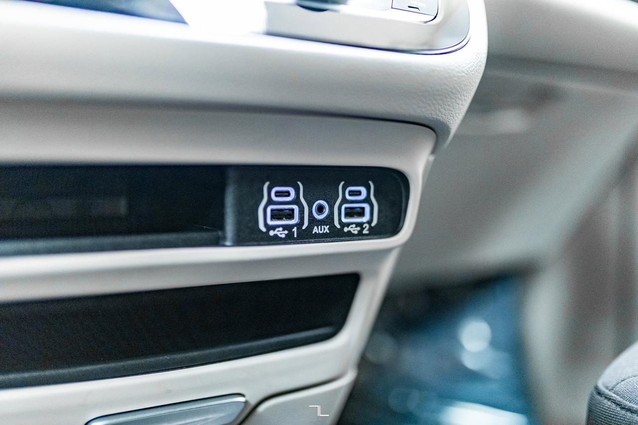 2022 Chrysler Grand Caravan SXT Nav BCam Red Deer AB