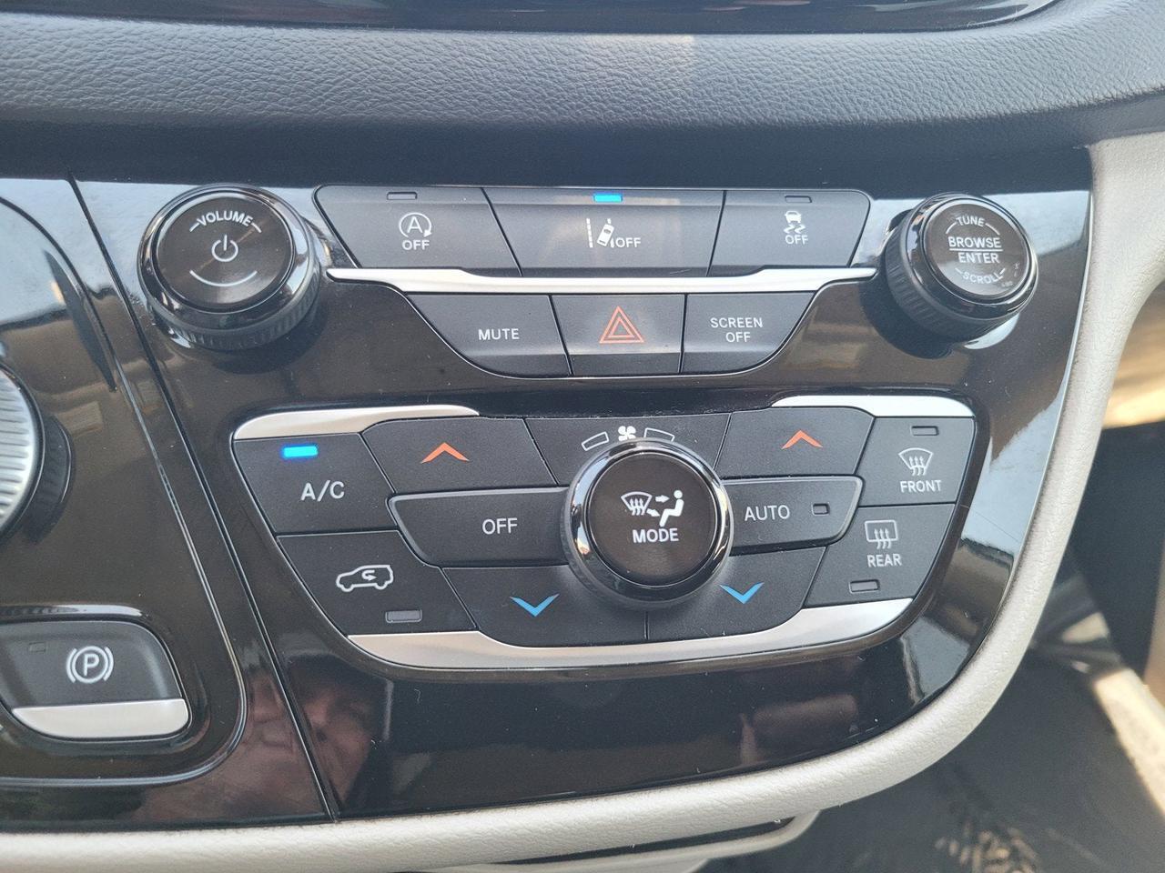 2022 Chrysler PACIFICA TOURING L Roseville CA