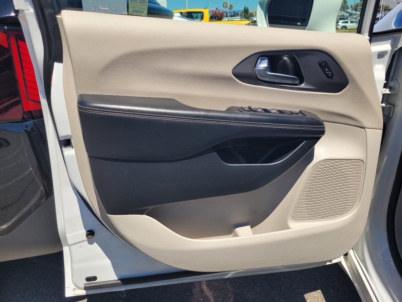 2022 Chrysler PACIFICA TOURING L Roseville CA
