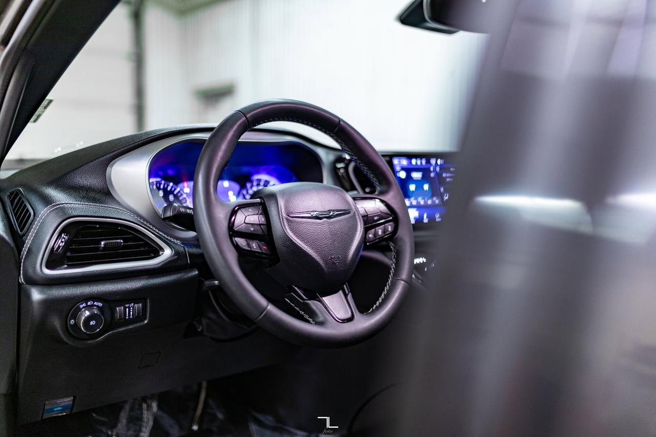 2022 Chrysler Pacifica AWD Touring BCam PSeat Quads Red Deer AB