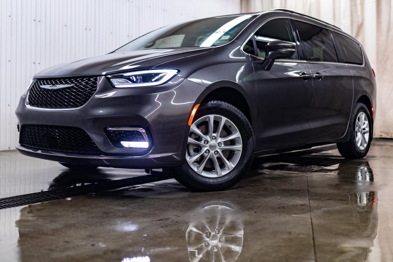 2022 Chrysler Pacifica AWD Touring BCam PSeat Quads Red Deer AB