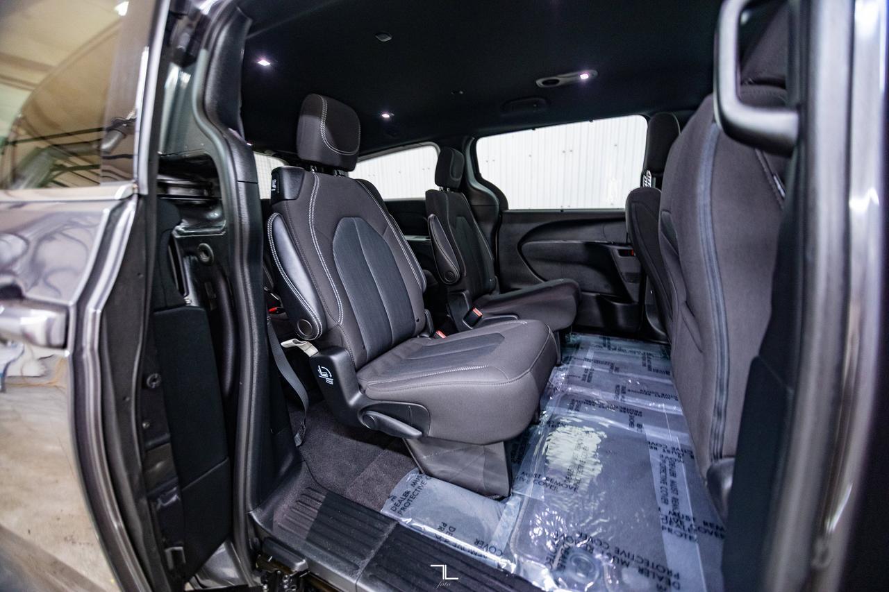 2022 Chrysler Pacifica AWD Touring BCam PSeat Quads Red Deer AB