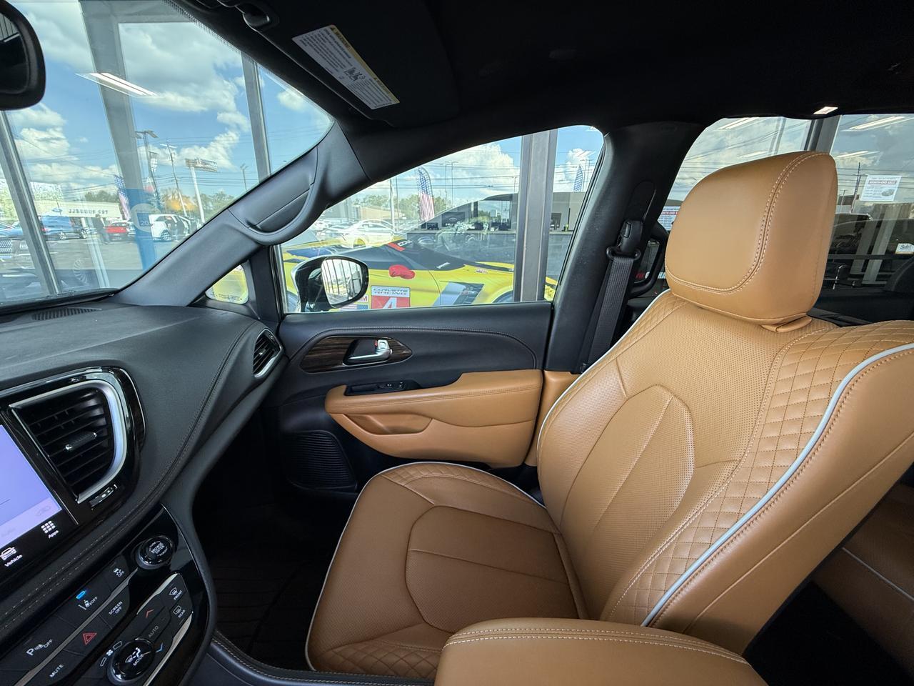 2022 Chrysler Pacifica Hybrid Hybrid Pinnacle Knoxville TN