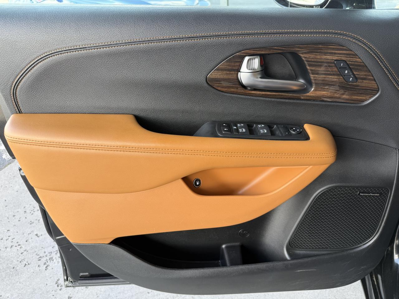2022 Chrysler Pacifica Hybrid Hybrid Pinnacle Knoxville TN