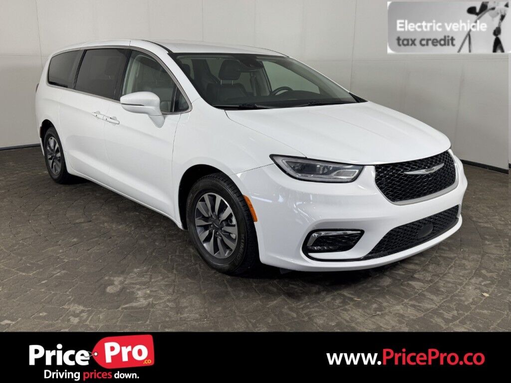 2022 Chrysler Pacifica Hybrid Touring L Maumee OH