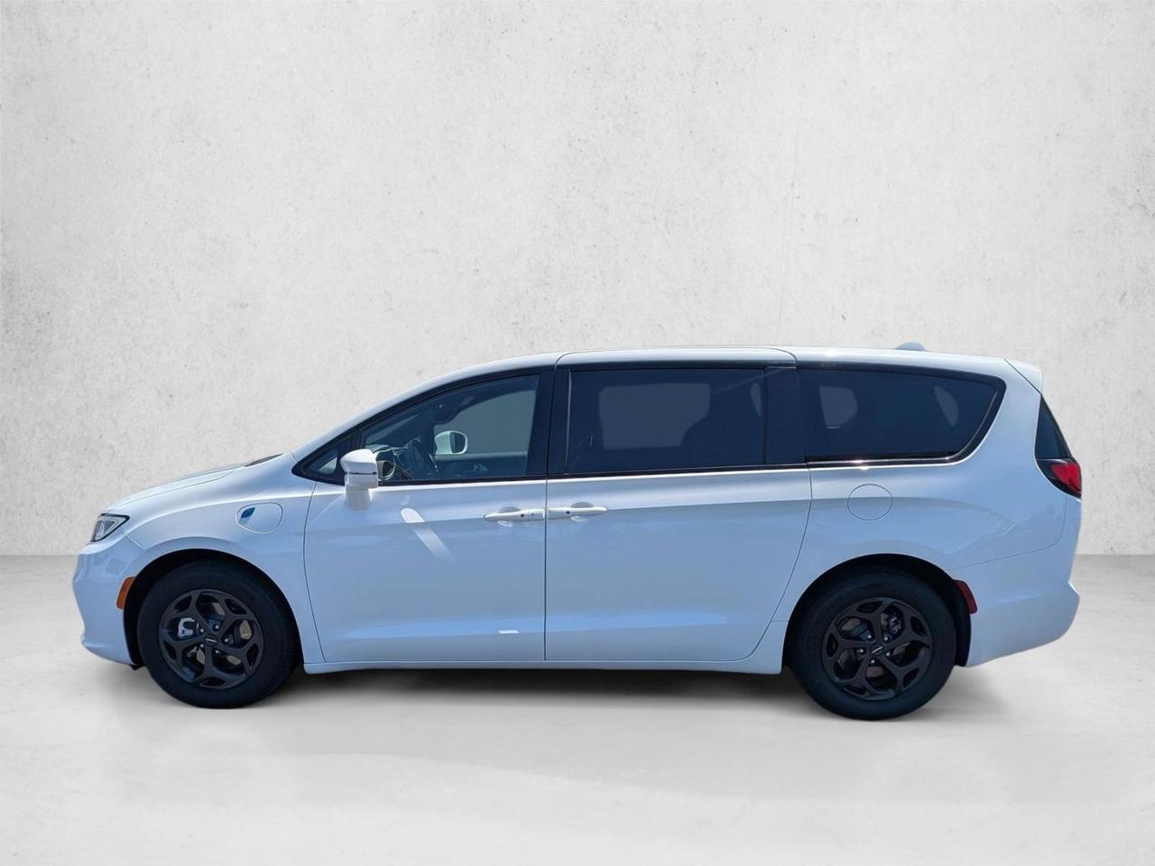 2022 Chrysler Pacifica Hybrid Touring L Roseville CA