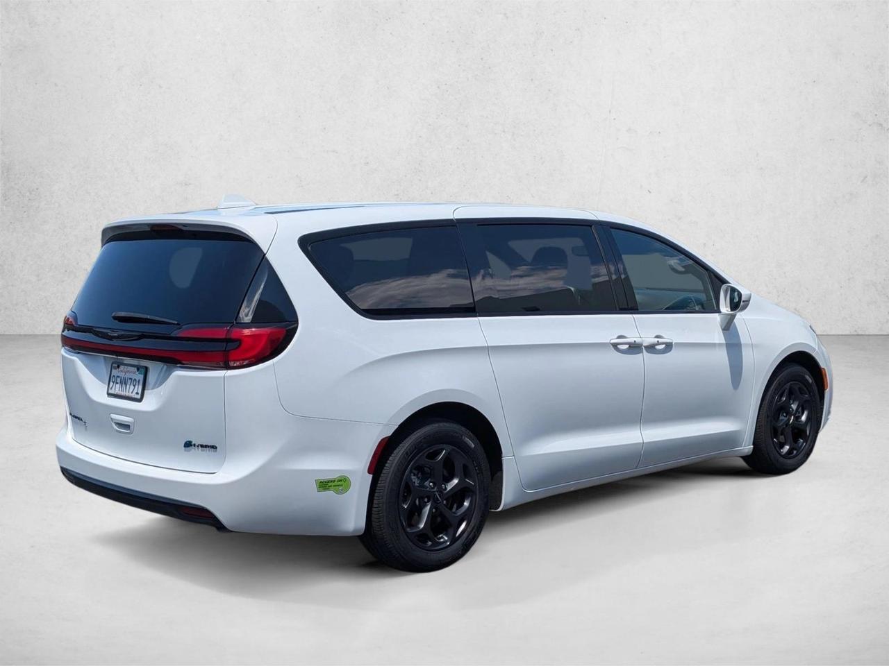 2022 Chrysler Pacifica Hybrid Touring L Roseville CA