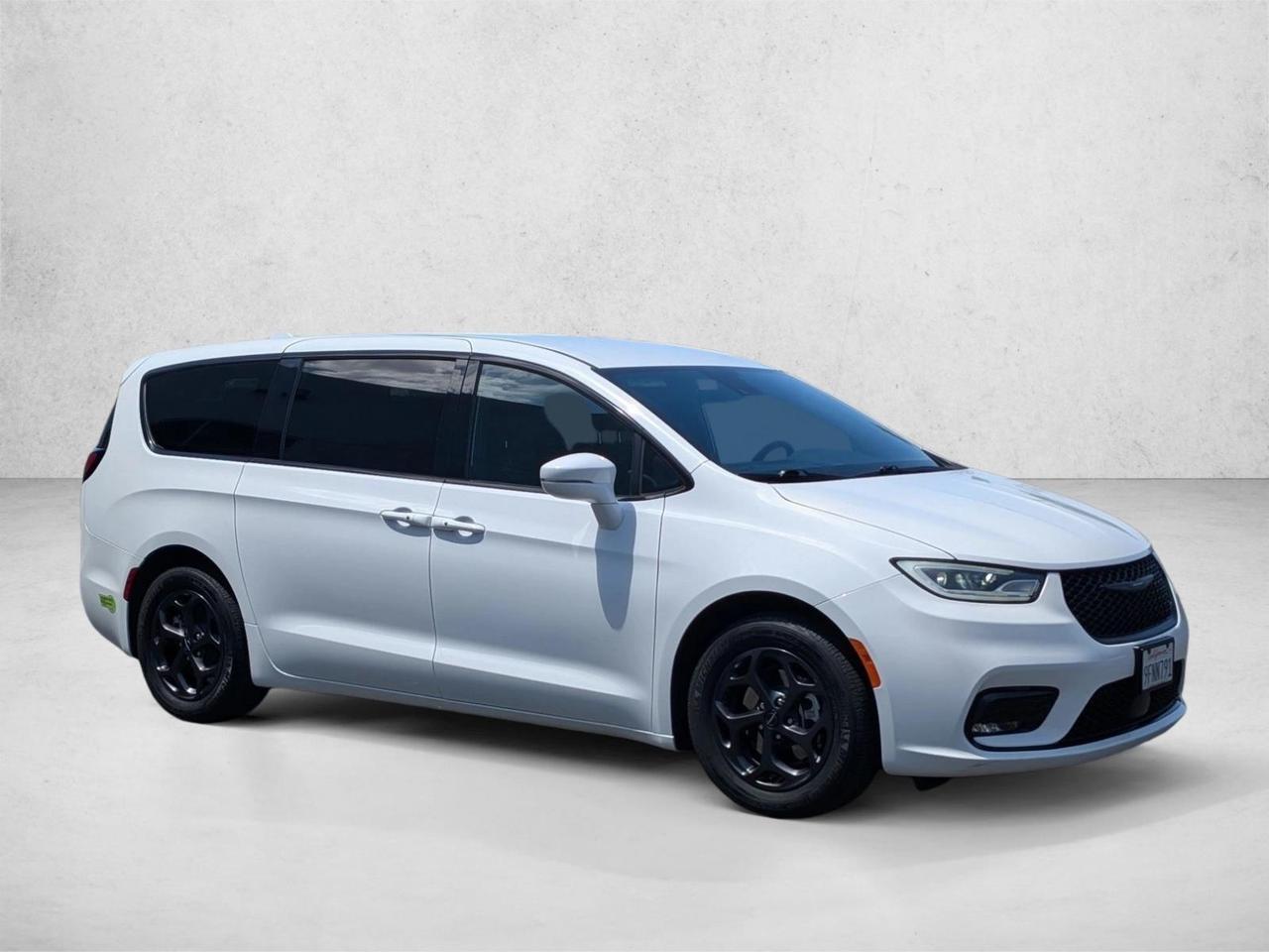 2022 Chrysler Pacifica Hybrid Touring L
