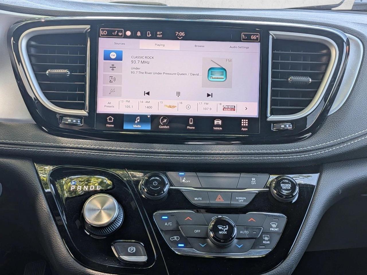 2022 Chrysler Pacifica Hybrid Touring L Roseville CA