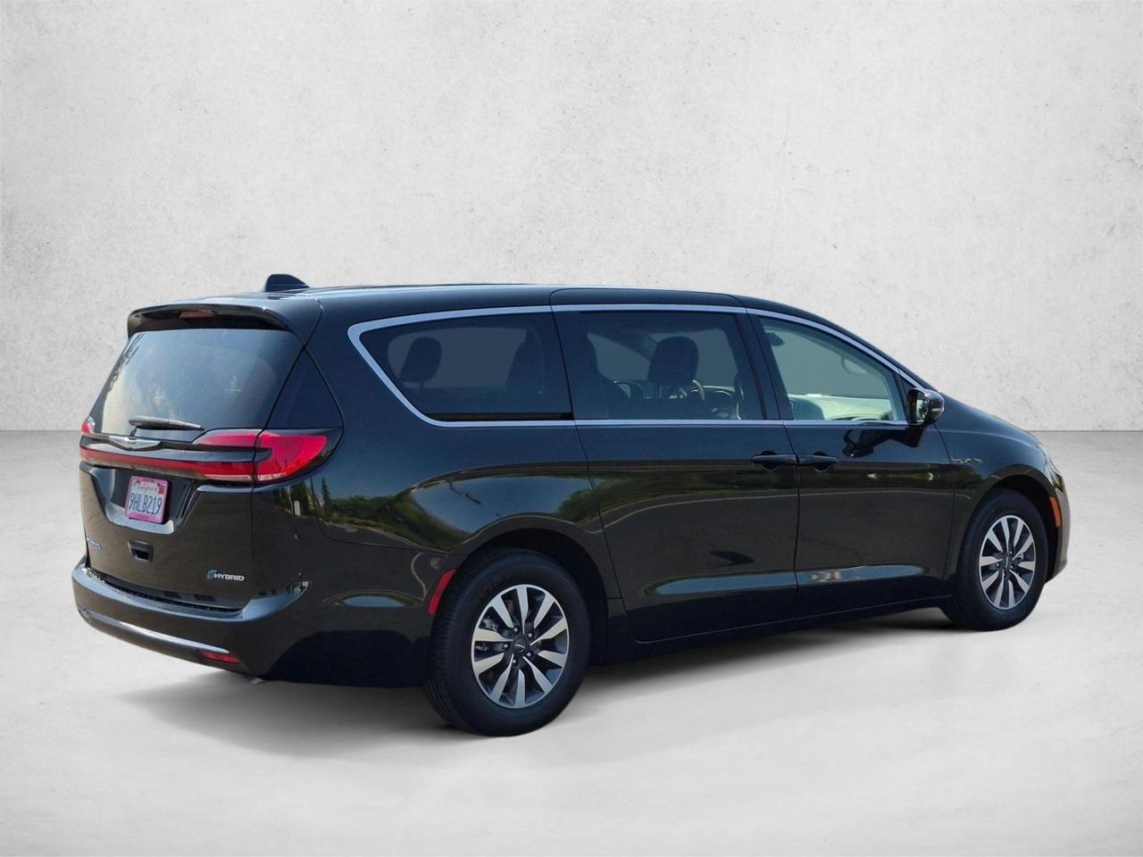 2022 Chrysler Pacifica Hybrid Touring L Roseville CA