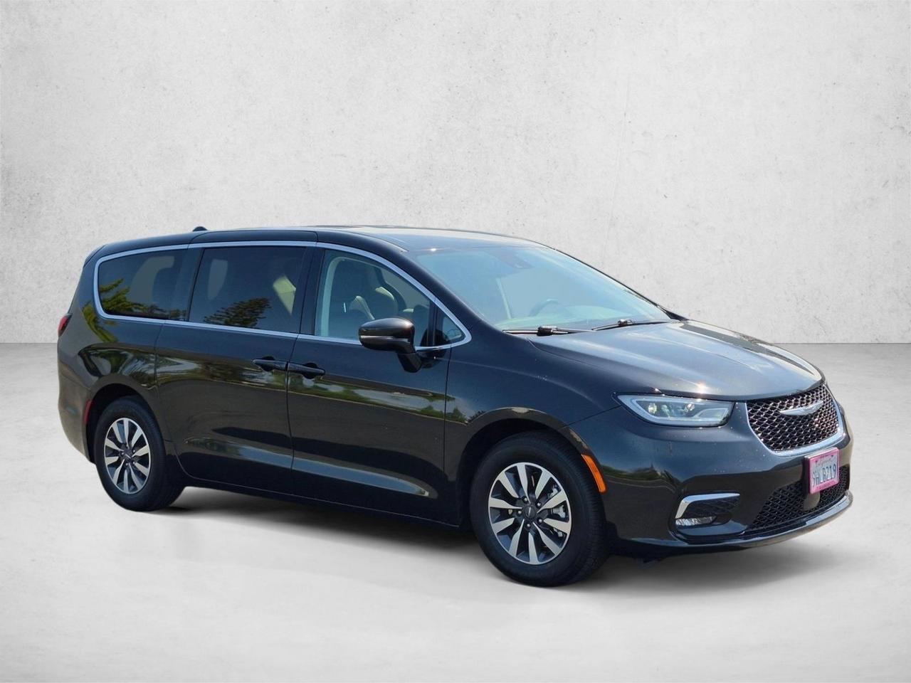 2022 Chrysler Pacifica Hybrid Touring L