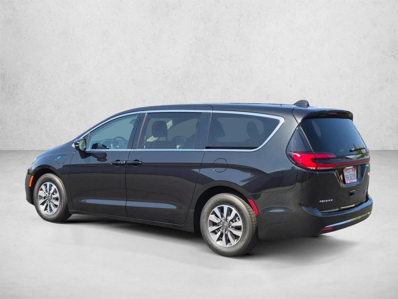 2022 Chrysler Pacifica Hybrid Touring L Roseville CA