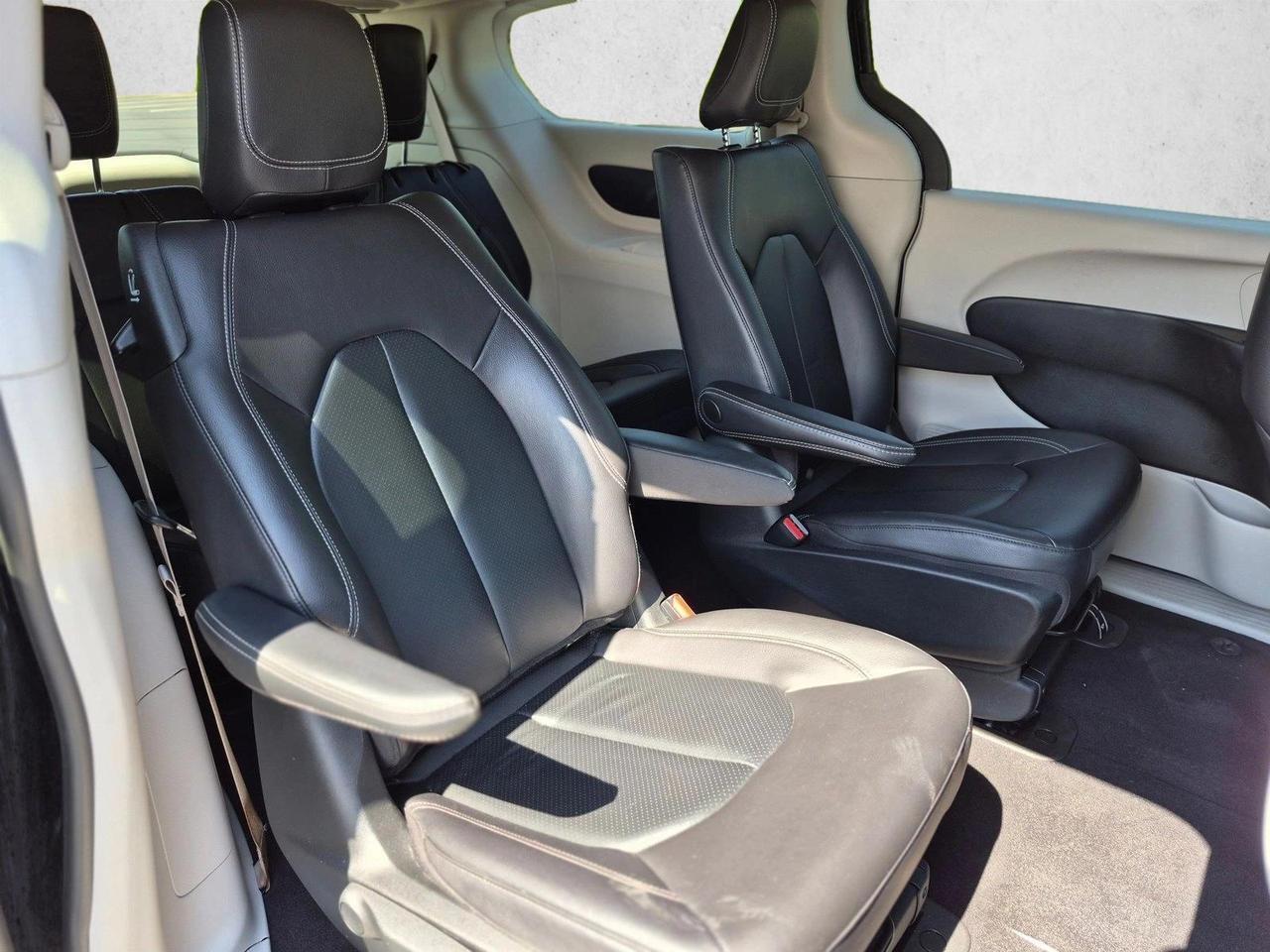 2022 Chrysler Pacifica Hybrid Touring L Roseville CA