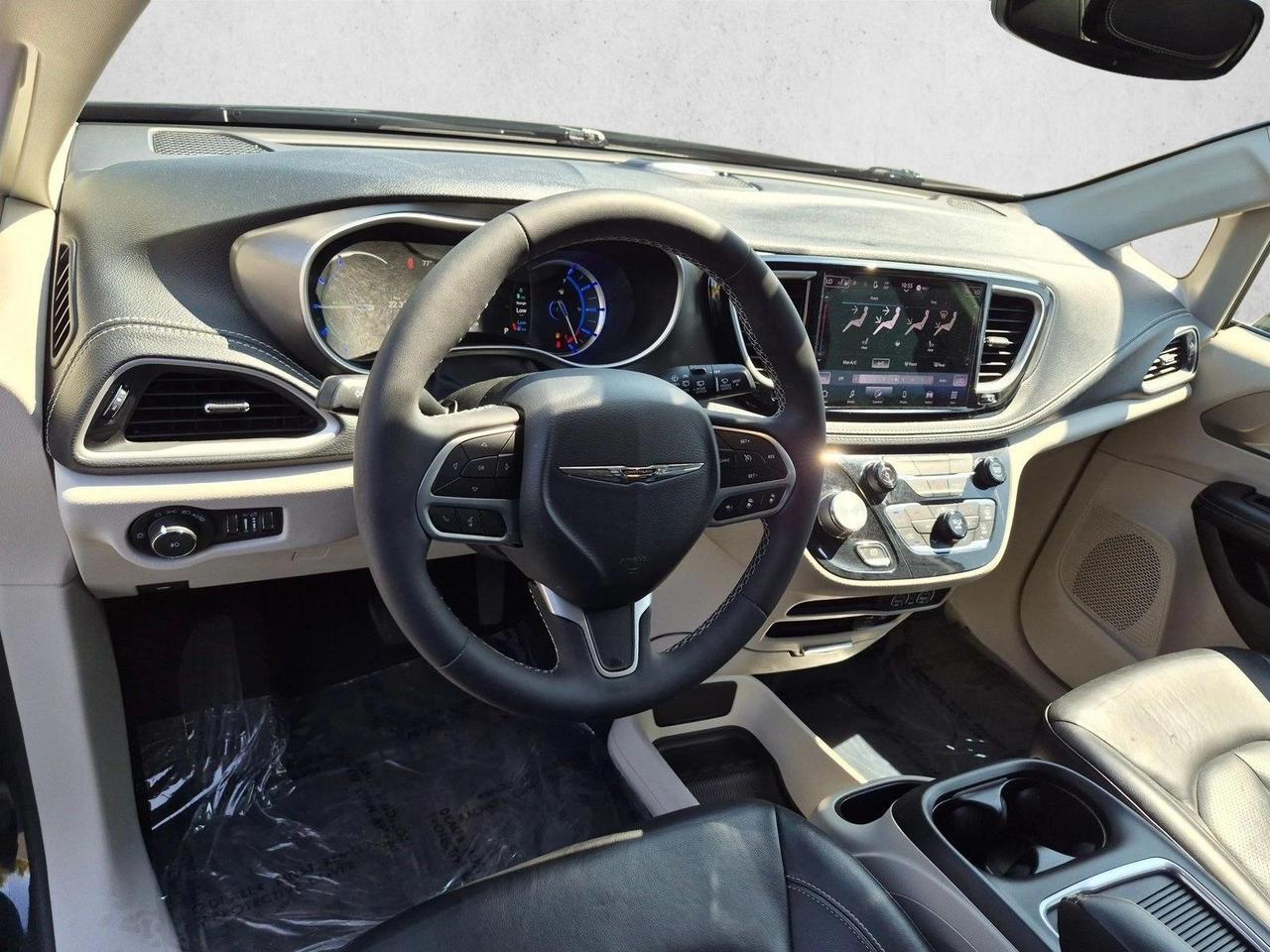 2022 Chrysler Pacifica Hybrid Touring L Roseville CA