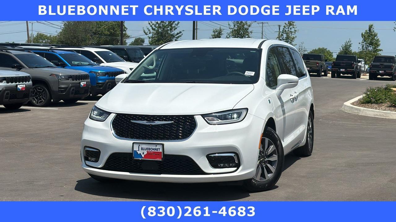 2022 Chrysler Pacifica Hybrid Touring L
