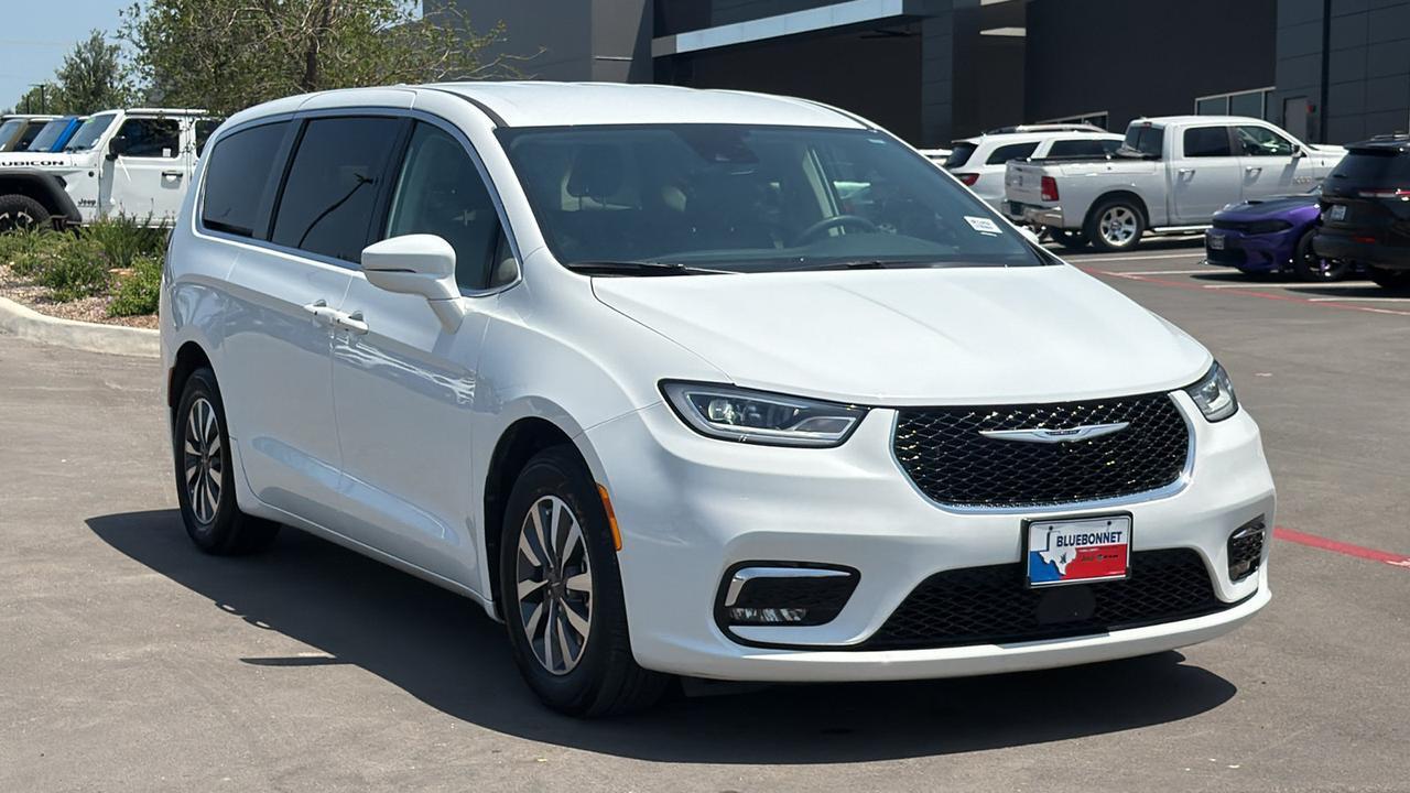 2022 Chrysler Pacifica Hybrid Touring L