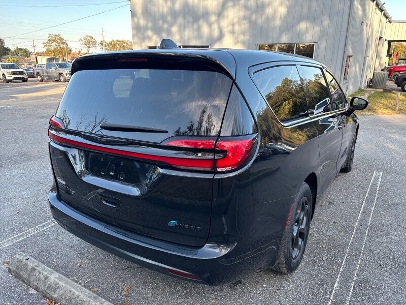 2022 Chrysler Pacifica Hybrid Touring L Seffner FL