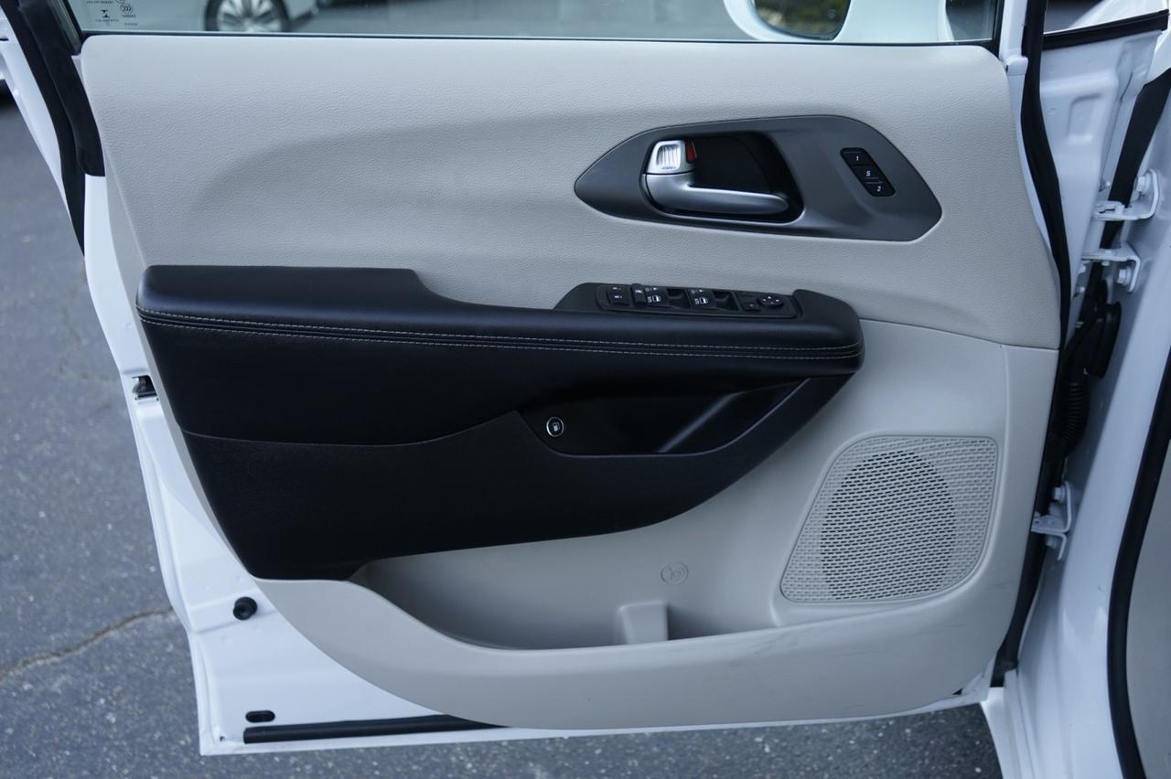 2022 Chrysler Pacifica Hybrid Touring L Walnut Creek CA