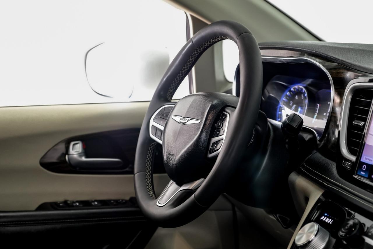 2022 Chrysler Pacifica LIMITED BLIND SPOT NAVIGATION PANORAMA LEATHER HEATED & COOLED S Carrollton TX