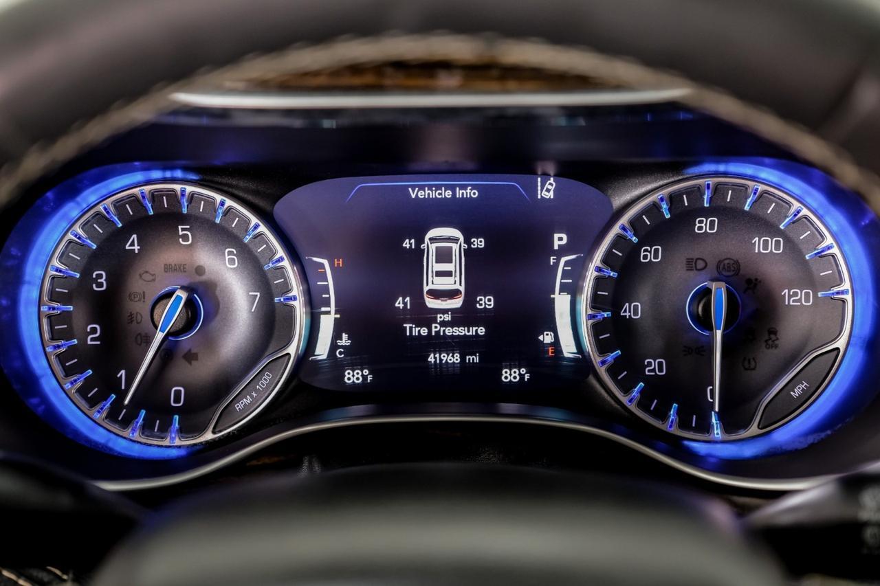 2022 Chrysler Pacifica LIMITED BLIND SPOT NAVIGATION PANORAMA LEATHER HEATED & COOLED SEATS REAR CAMERA Carrollton TX