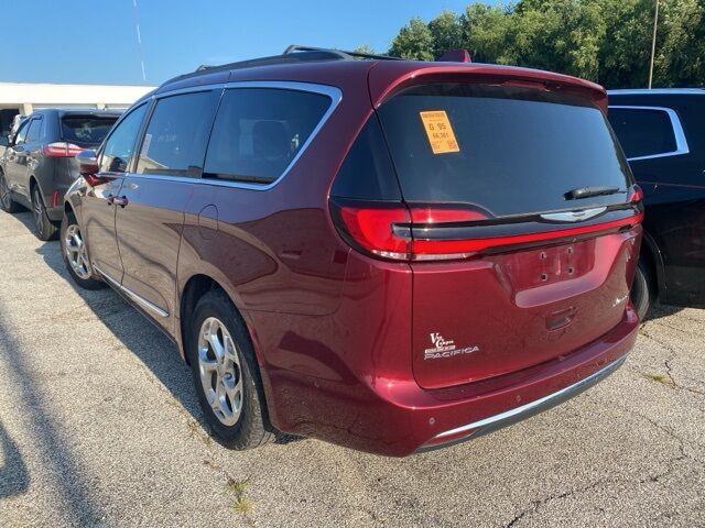 2022 Chrysler Pacifica Limited Akron