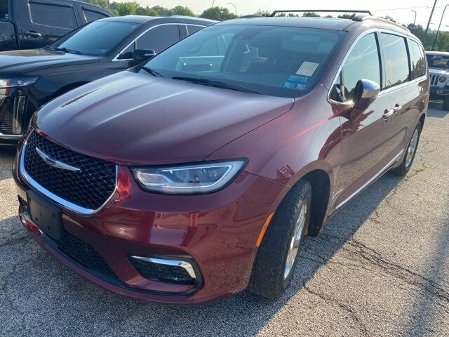 2022 Chrysler Pacifica Limited Akron