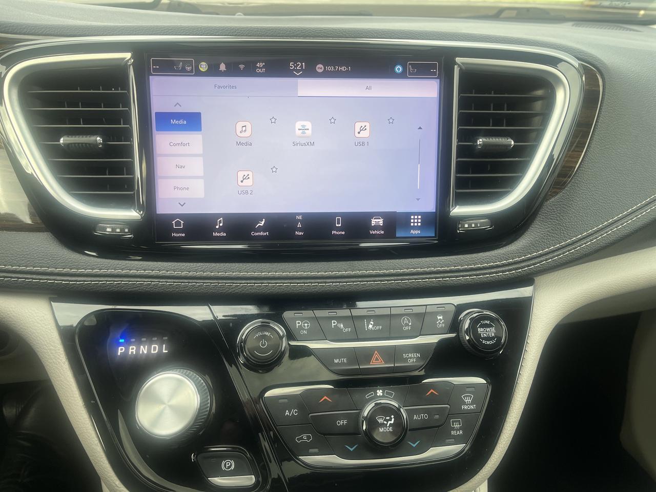 2022 Chrysler Pacifica Limited FWD w/AdaptiveCruise Sunroof Nav Saukville WI