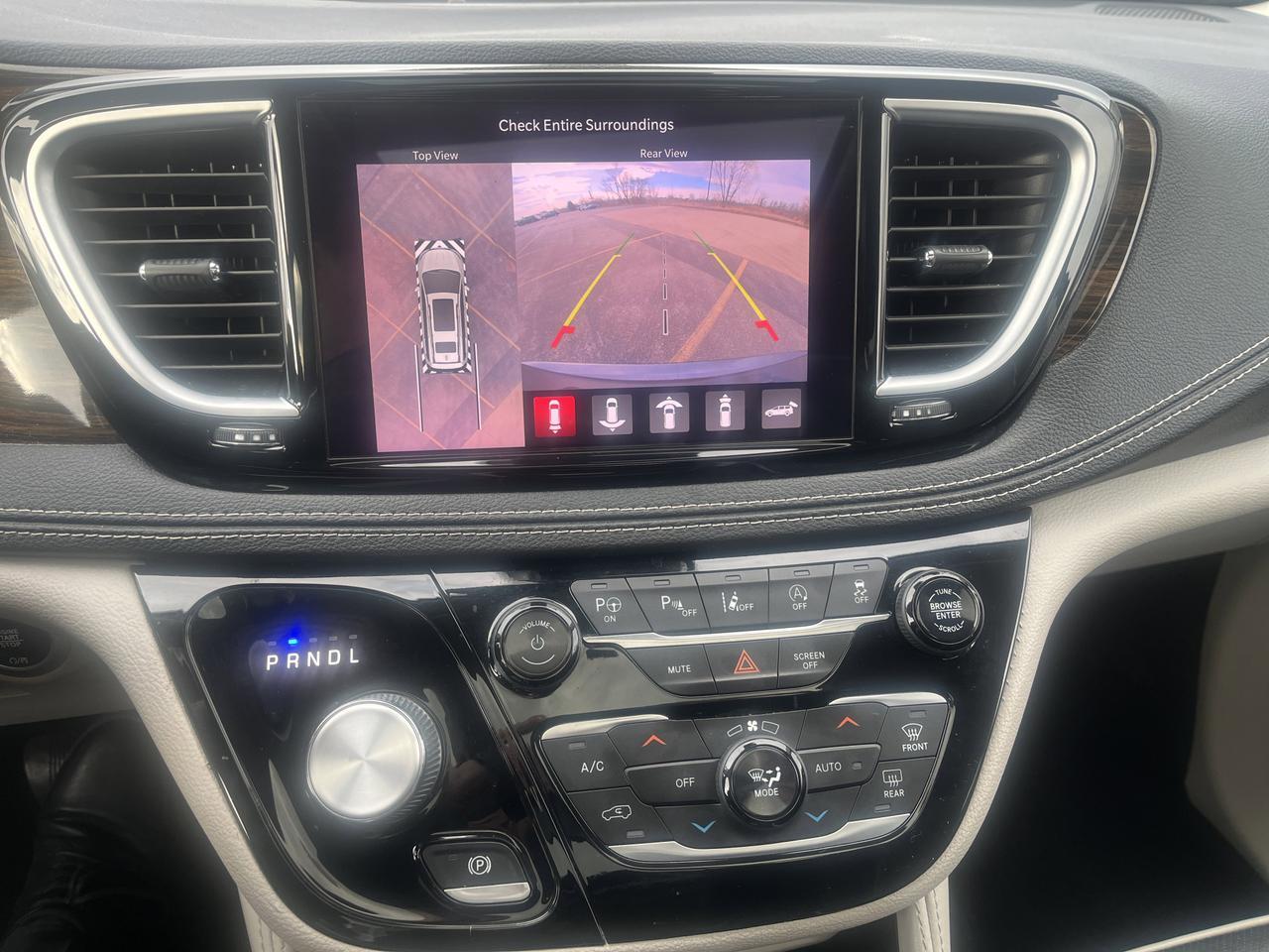 2022 Chrysler Pacifica Limited FWD w/AdaptiveCruise Sunroof Nav Saukville WI