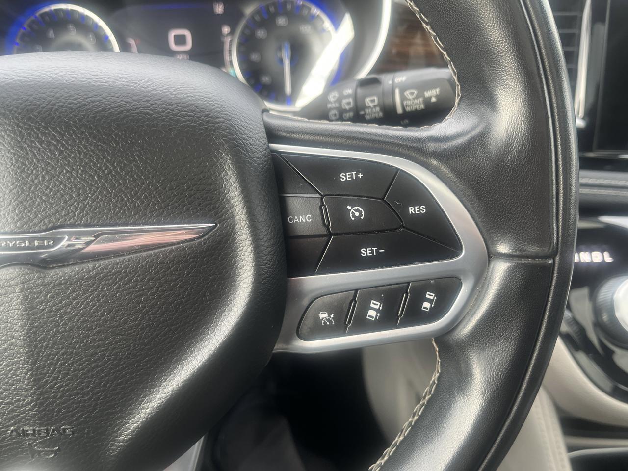2022 Chrysler Pacifica Limited FWD w/AdaptiveCruise Sunroof Nav Saukville WI