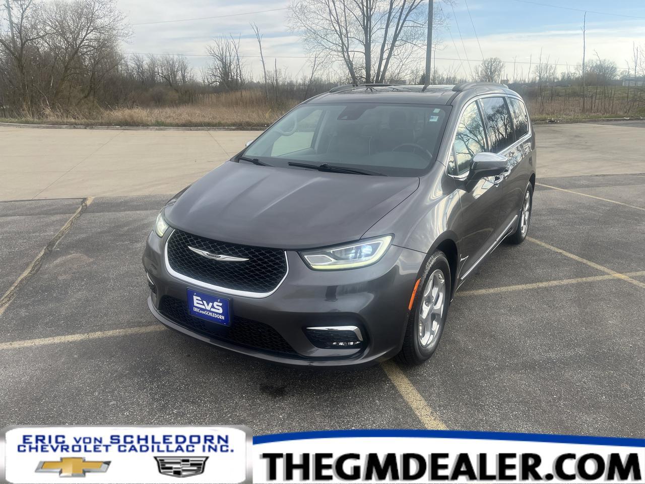 2022 Chrysler Pacifica Limited FWD w/AdaptiveCruise Sunroof Nav