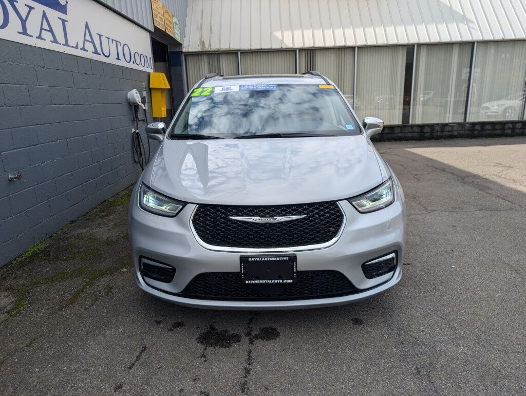 2022 Chrysler Pacifica Limited Owego NY