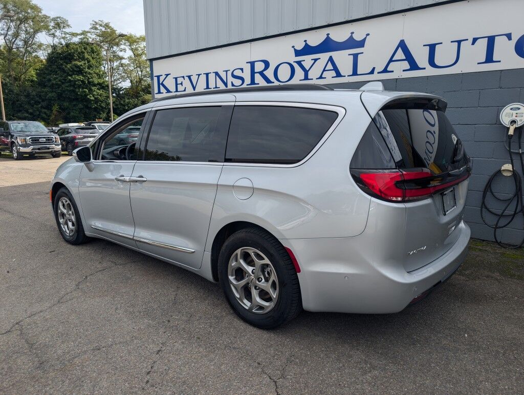 2022 Chrysler Pacifica Limited Owego NY