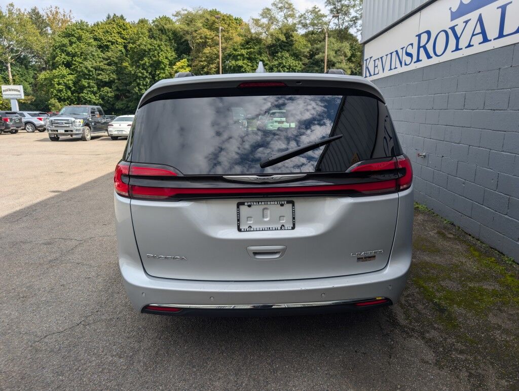 2022 Chrysler Pacifica Limited Owego NY