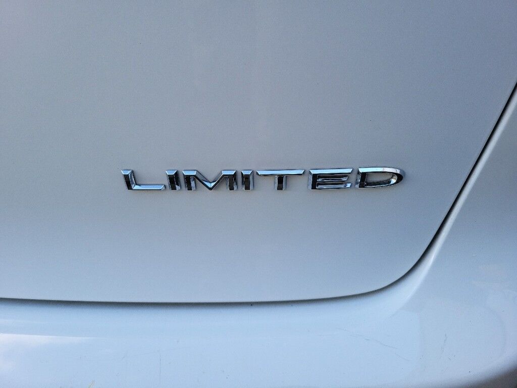 2022 Chrysler Pacifica Limited Vestal NY