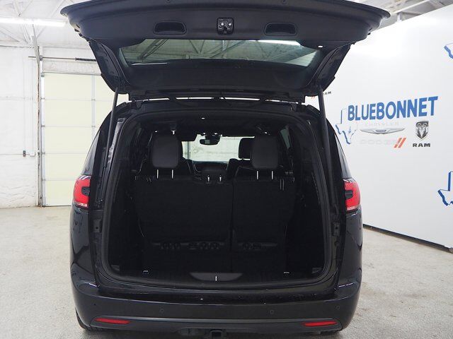 2022 Chrysler Pacifica Limited New Braunfels TX