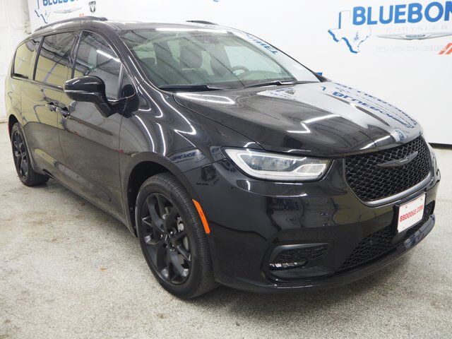 2022 Chrysler Pacifica Limited New Braunfels TX