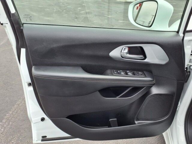 2022 Chrysler Pacifica Touring  TX