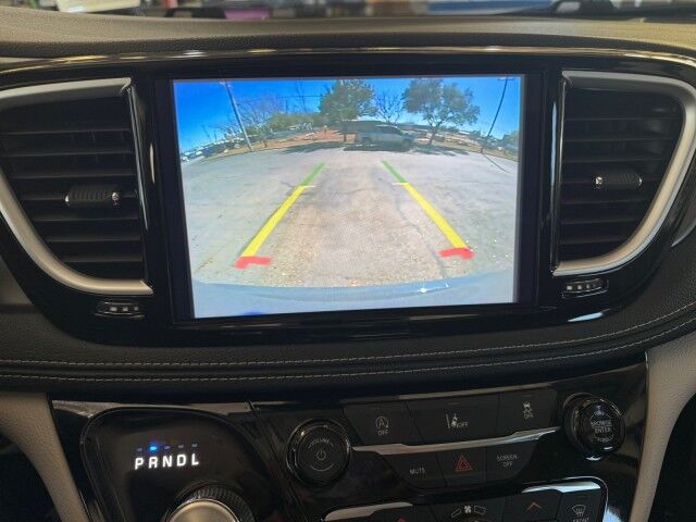 2022 Chrysler Pacifica Touring L Burnet TX